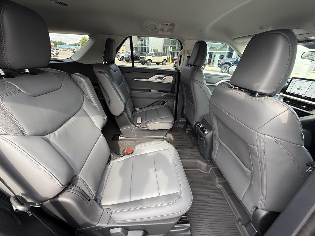 new 2025 Ford Explorer car, priced at $39,691