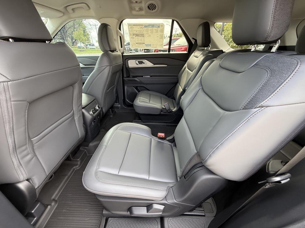 new 2025 Ford Explorer car, priced at $39,691