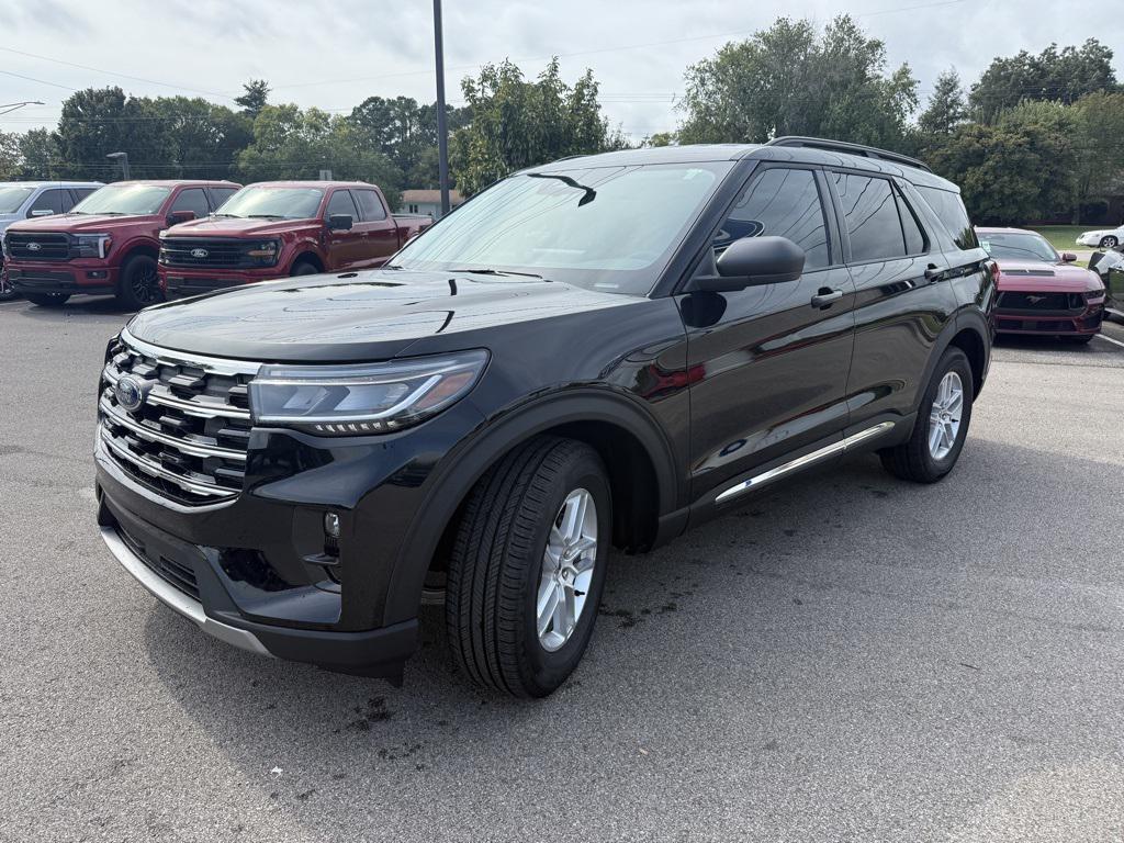 new 2025 Ford Explorer car, priced at $39,691
