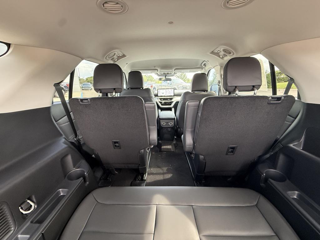new 2025 Ford Explorer car, priced at $39,691