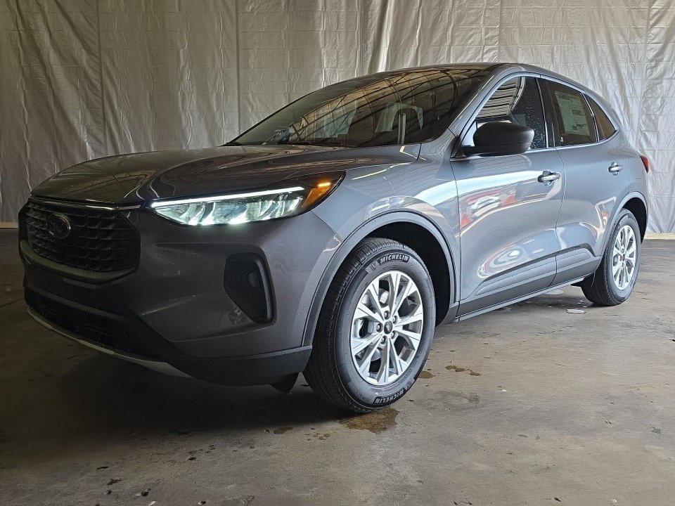 new 2025 Ford Escape car, priced at $25,496