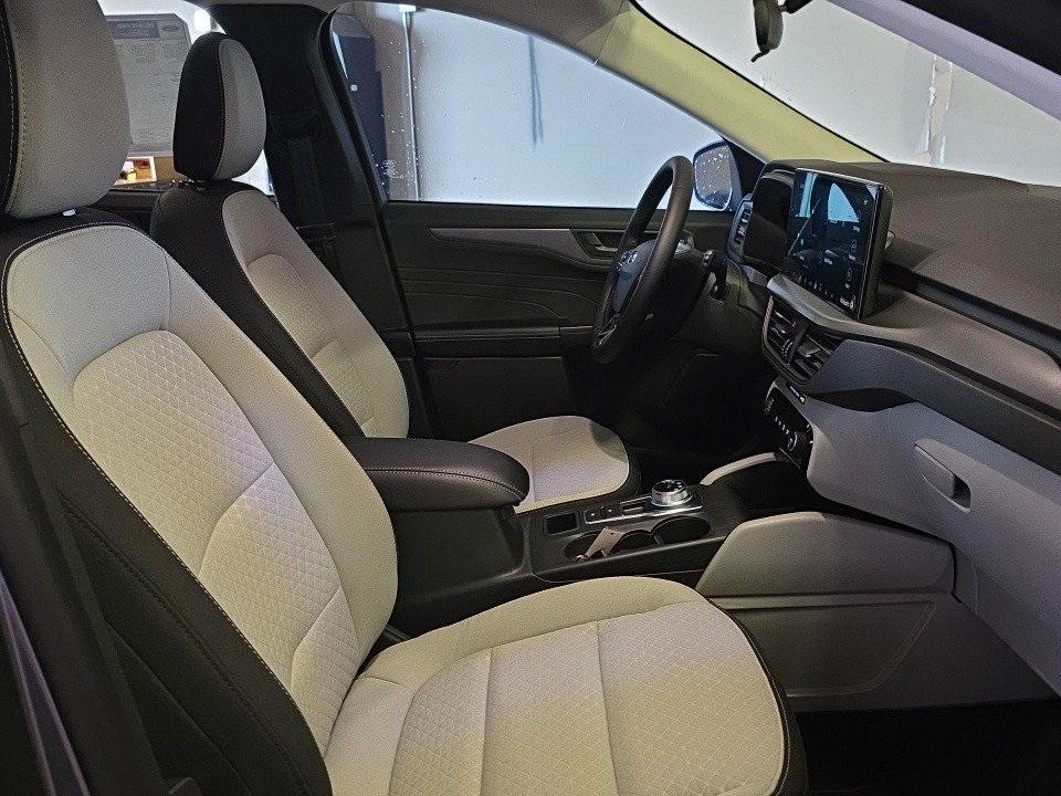 new 2025 Ford Escape car, priced at $25,496