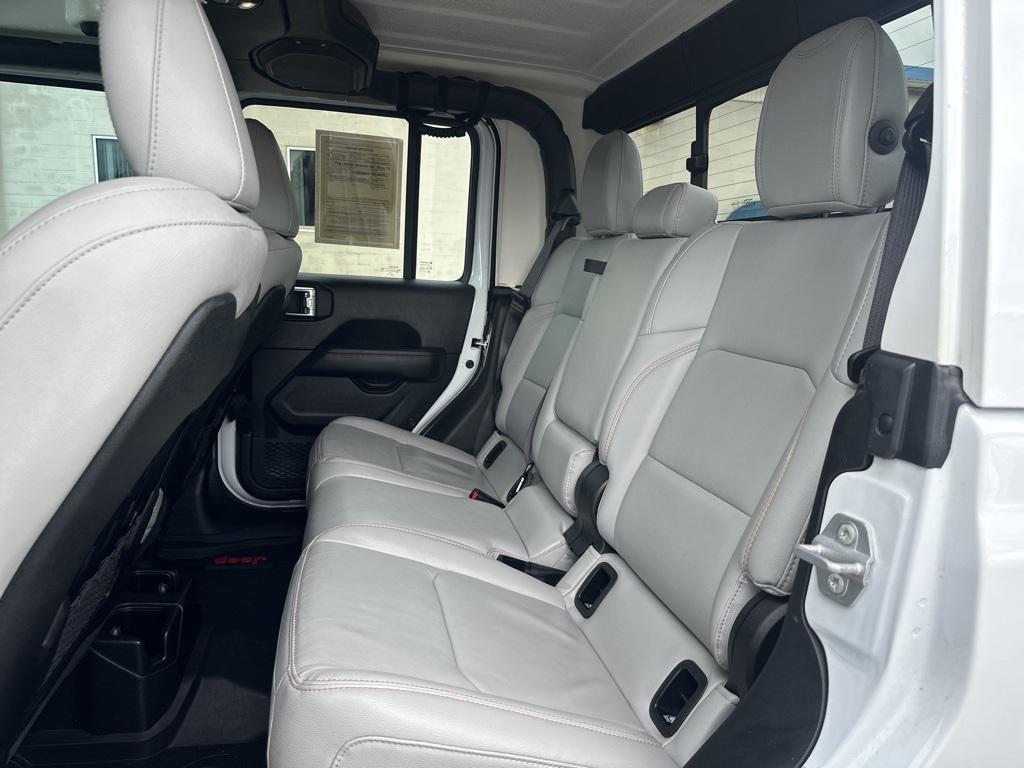 used 2022 Jeep Gladiator car, priced at $38,839