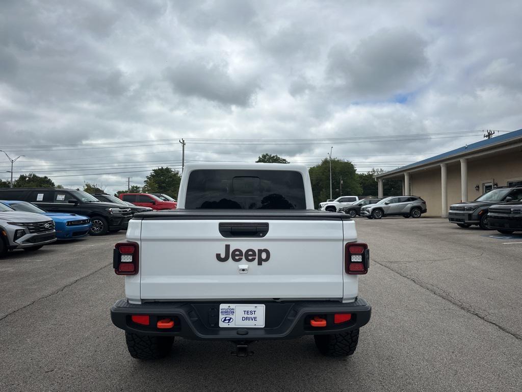 used 2022 Jeep Gladiator car, priced at $38,839