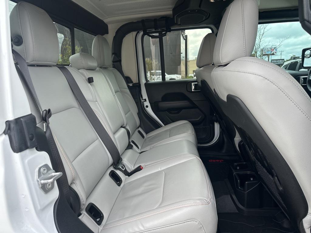 used 2022 Jeep Gladiator car, priced at $38,839