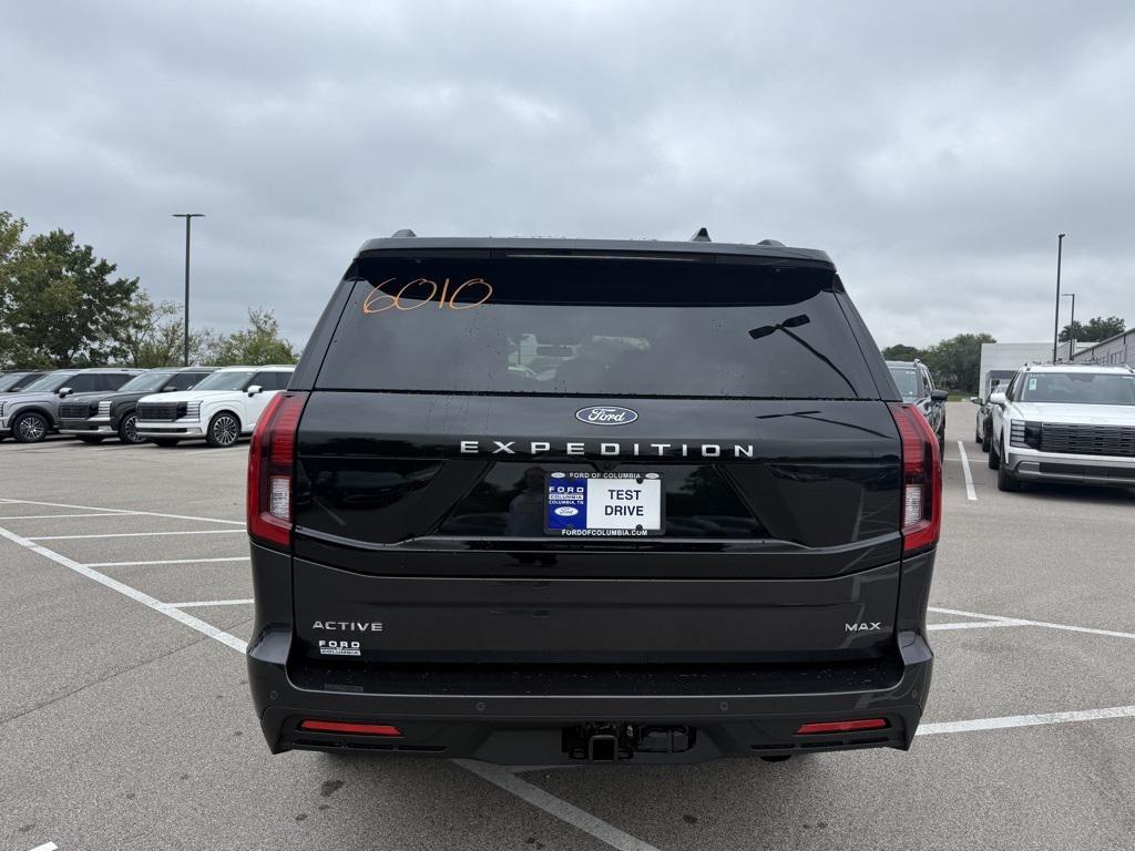 new 2025 Ford Expedition Max car, priced at $70,058