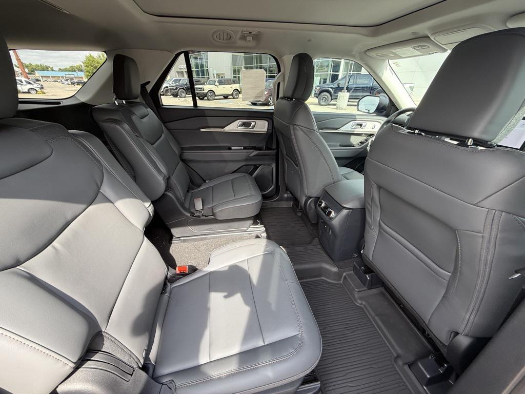 new 2025 Ford Explorer car, priced at $44,687