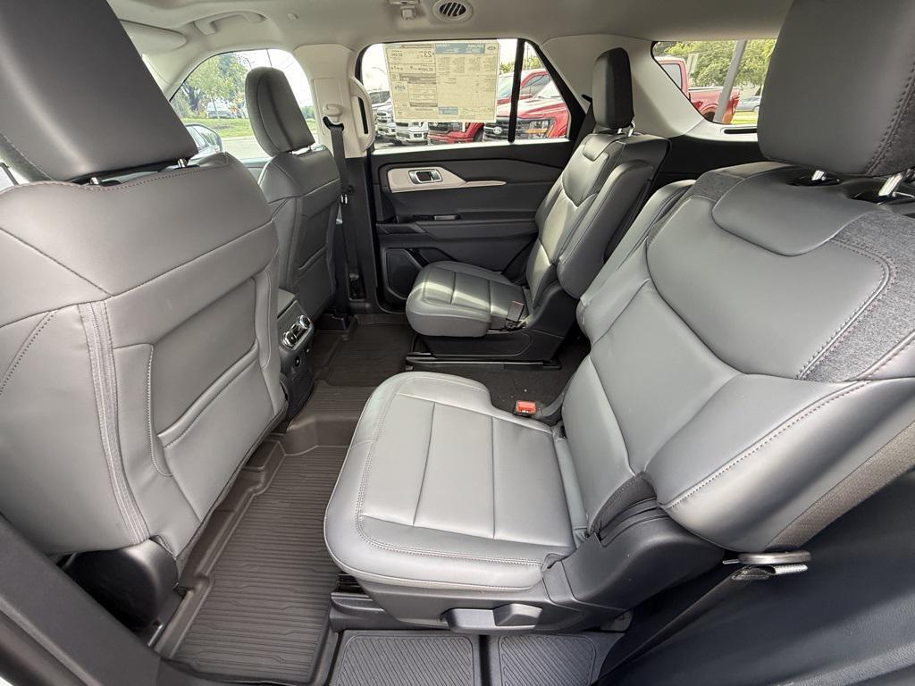 new 2025 Ford Explorer car, priced at $44,687