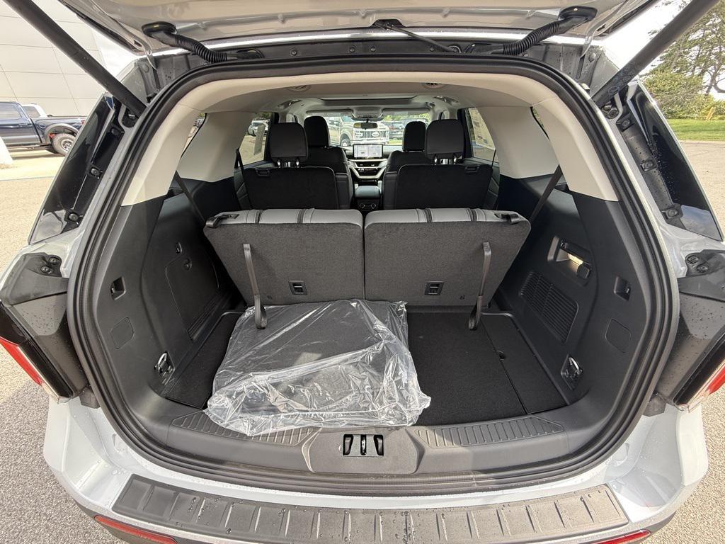 new 2025 Ford Explorer car, priced at $44,687