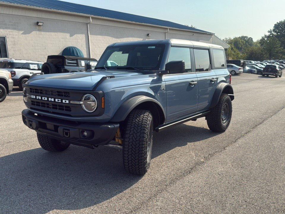 new 2025 Ford Bronco car, priced at $49,546