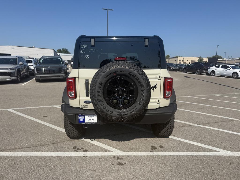 new 2025 Ford Bronco car, priced at $50,917