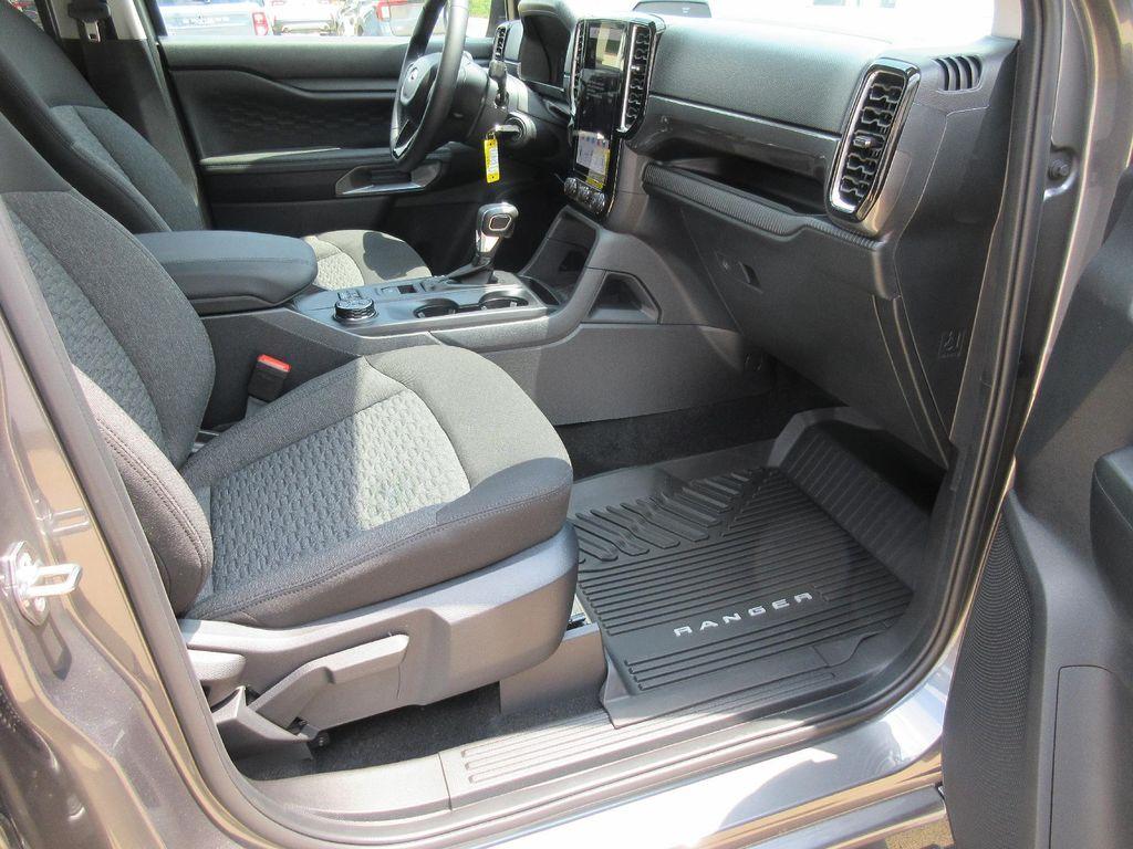 new 2025 Ford Ranger car