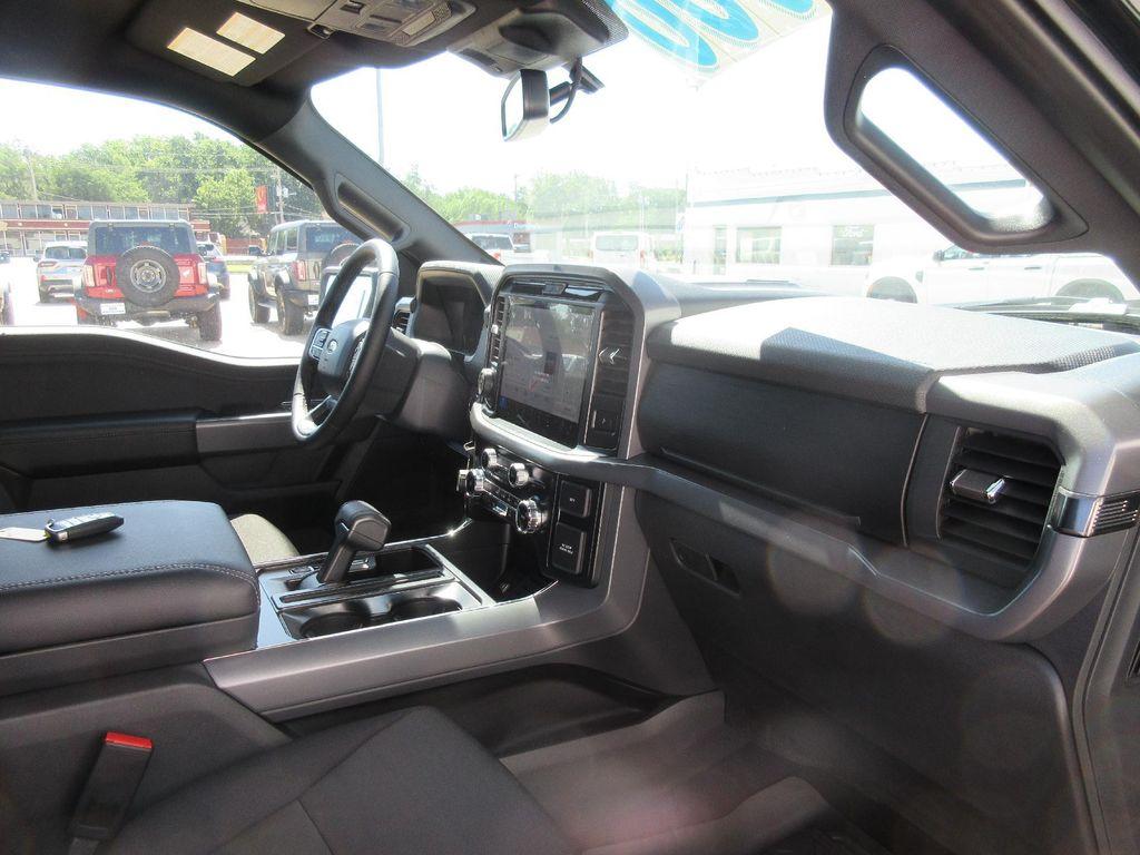 new 2025 Ford F-150 car