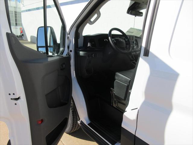 new 2025 Ford Transit-250 car