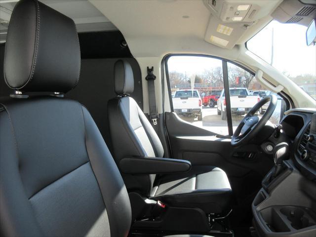 new 2025 Ford Transit-250 car