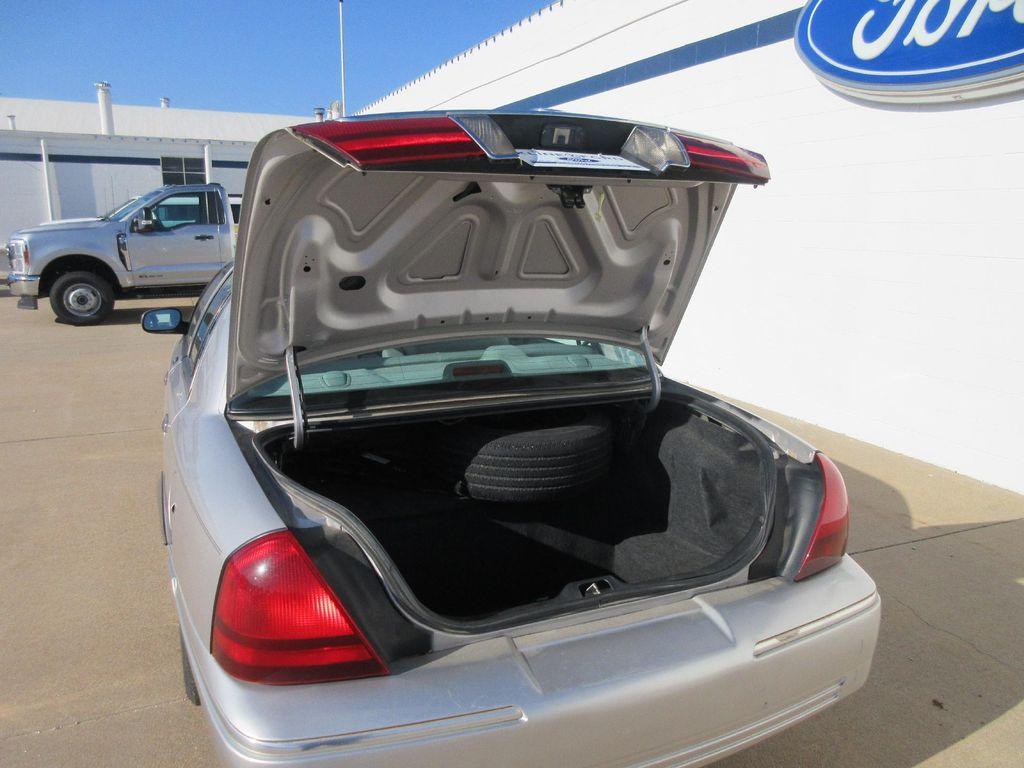 used 2004 Mercury Grand Marquis car