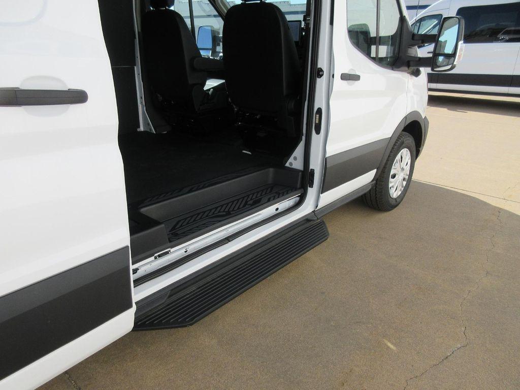 new 2025 Ford Transit-250 car