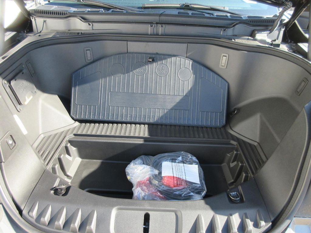 new 2025 Ford F-150 Lightning car