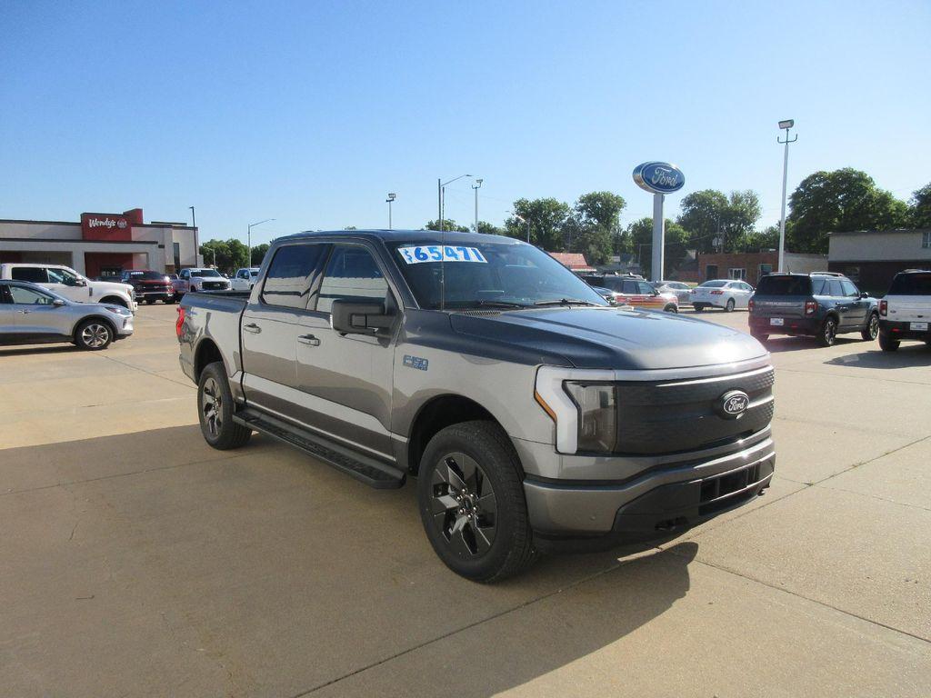 new 2025 Ford F-150 Lightning car