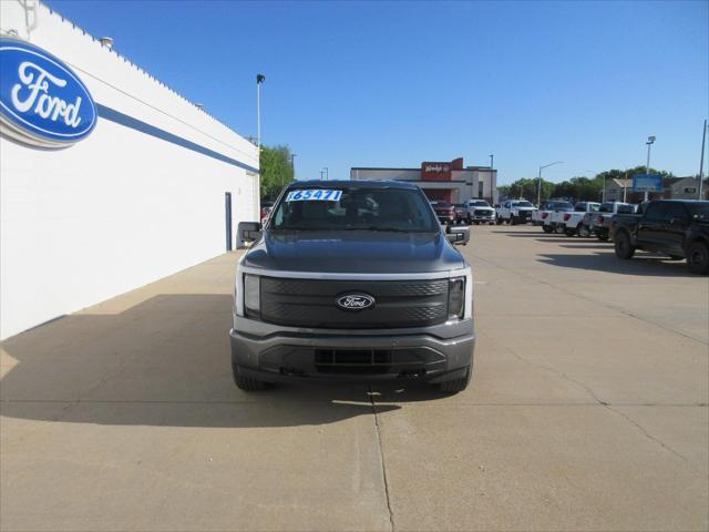 new 2025 Ford F-150 Lightning car