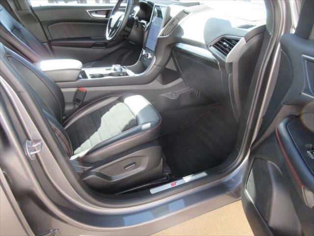 used 2024 Ford Edge car, priced at $37,900