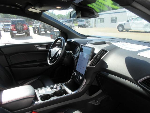 used 2024 Ford Edge car, priced at $37,900