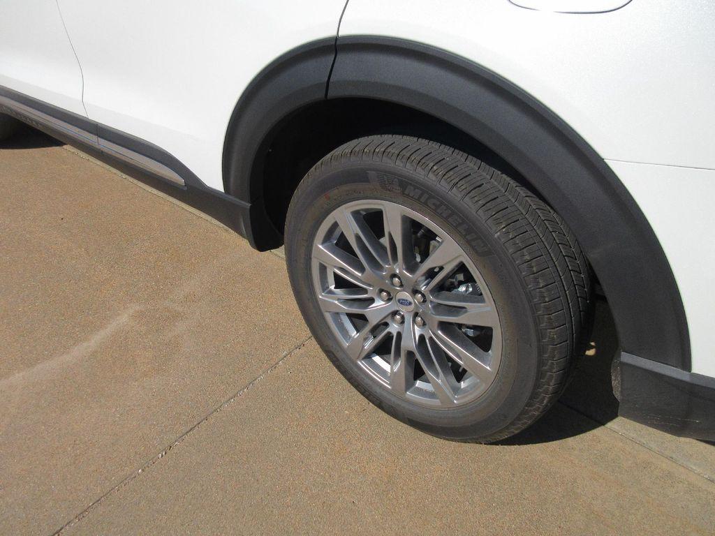 new 2025 Ford Explorer car