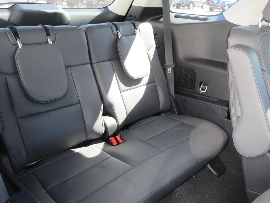 new 2025 Ford Explorer car