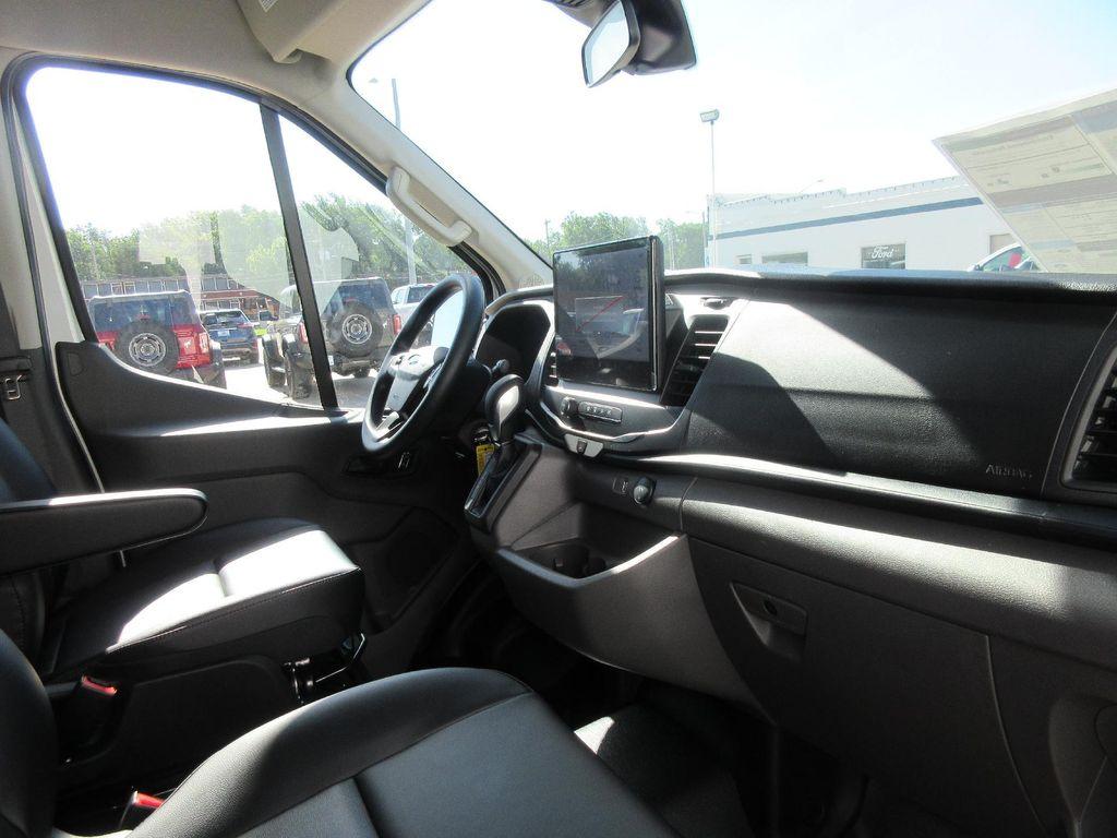 new 2025 Ford Transit-150 car