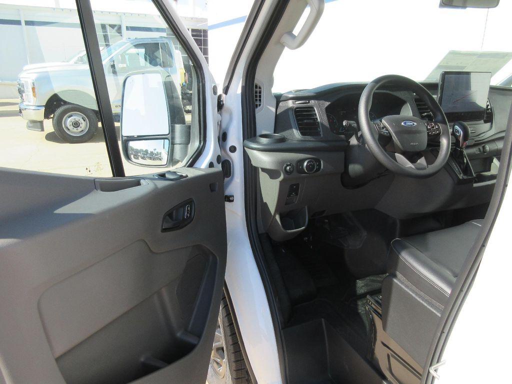 new 2025 Ford Transit-150 car