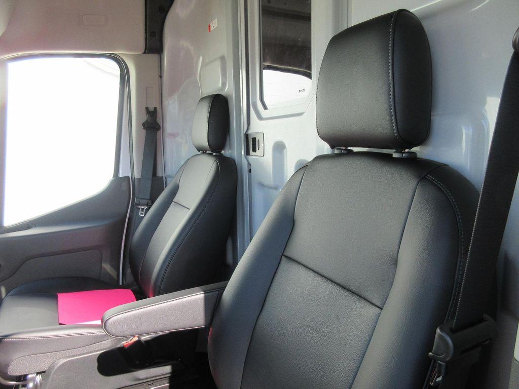 new 2025 Ford Transit-150 car