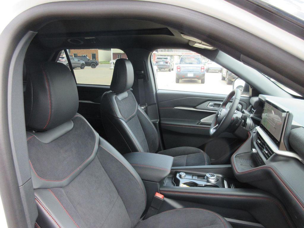 new 2025 Ford Explorer car