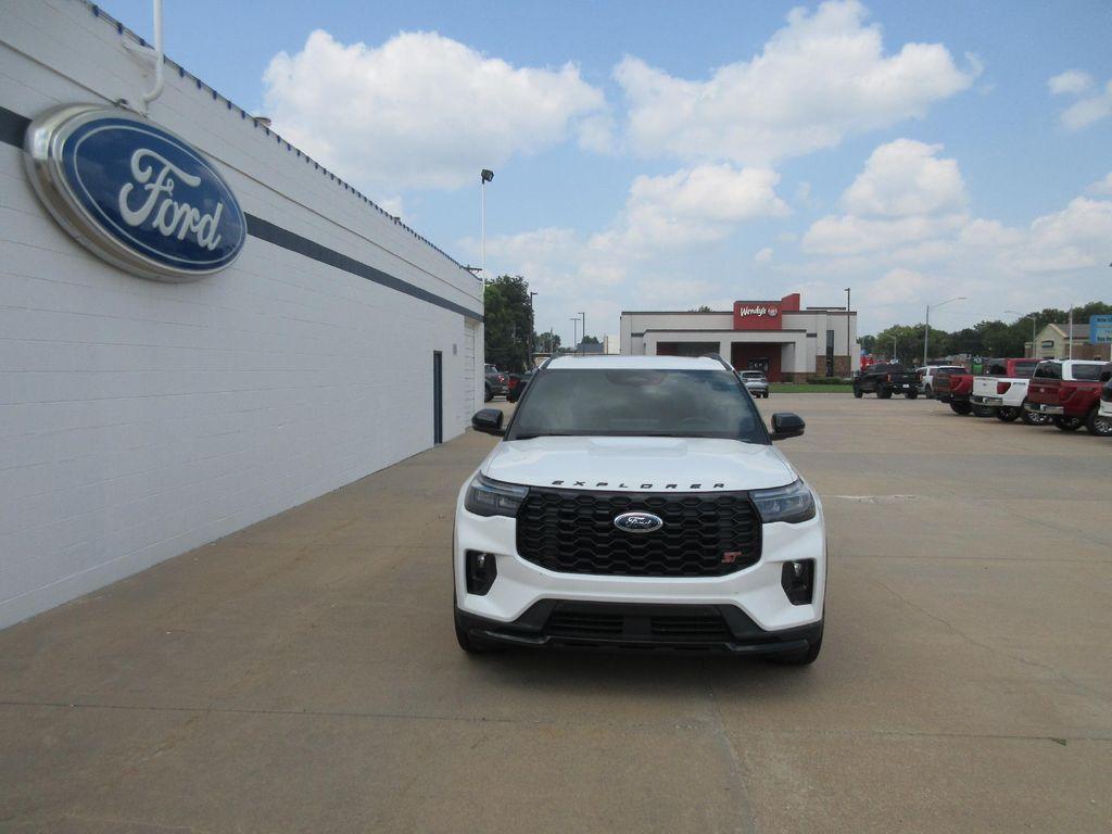 new 2025 Ford Explorer car