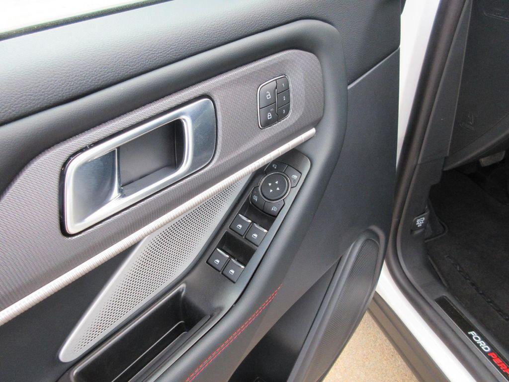 new 2025 Ford Explorer car
