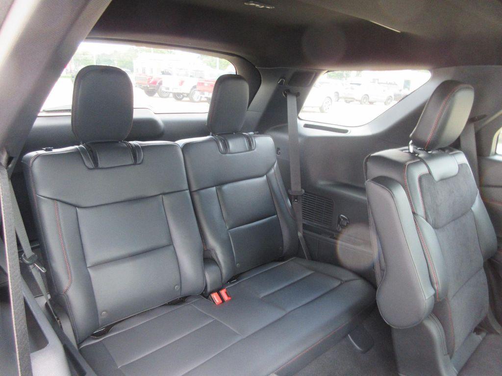 new 2025 Ford Explorer car