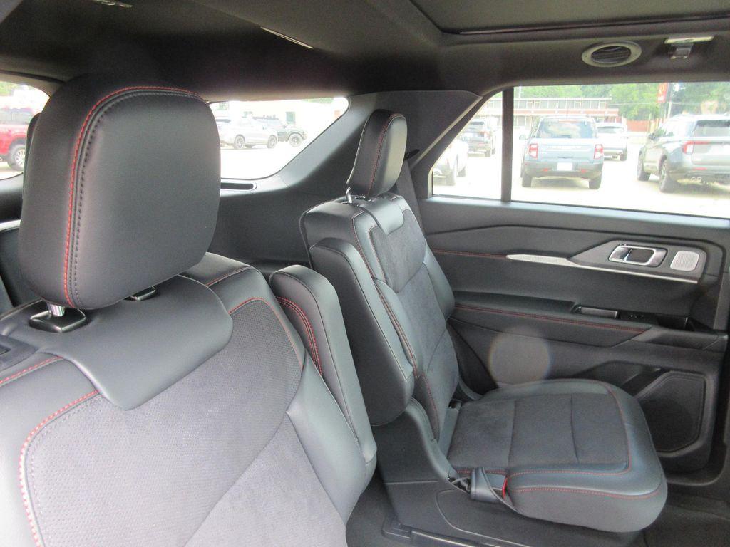 new 2025 Ford Explorer car