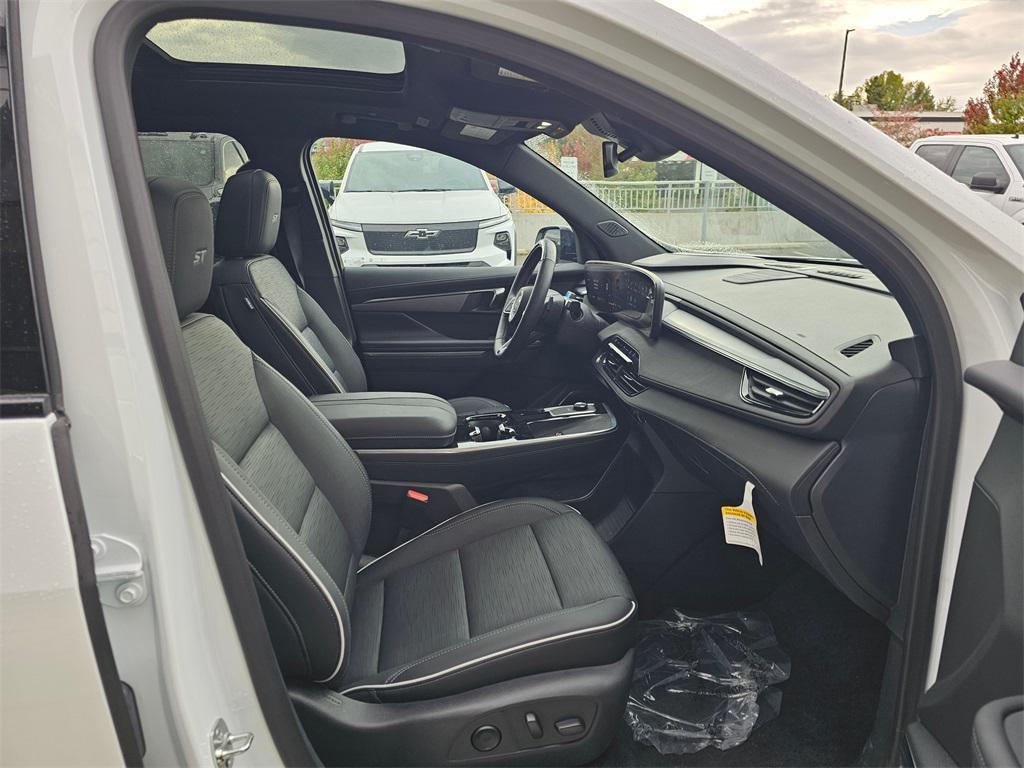 used 2025 Buick Enclave car, priced at $50,484