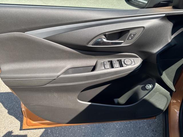 new 2025 Buick Envista car, priced at $27,875