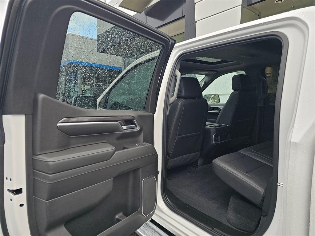 used 2022 Chevrolet Silverado 1500 car, priced at $38,995