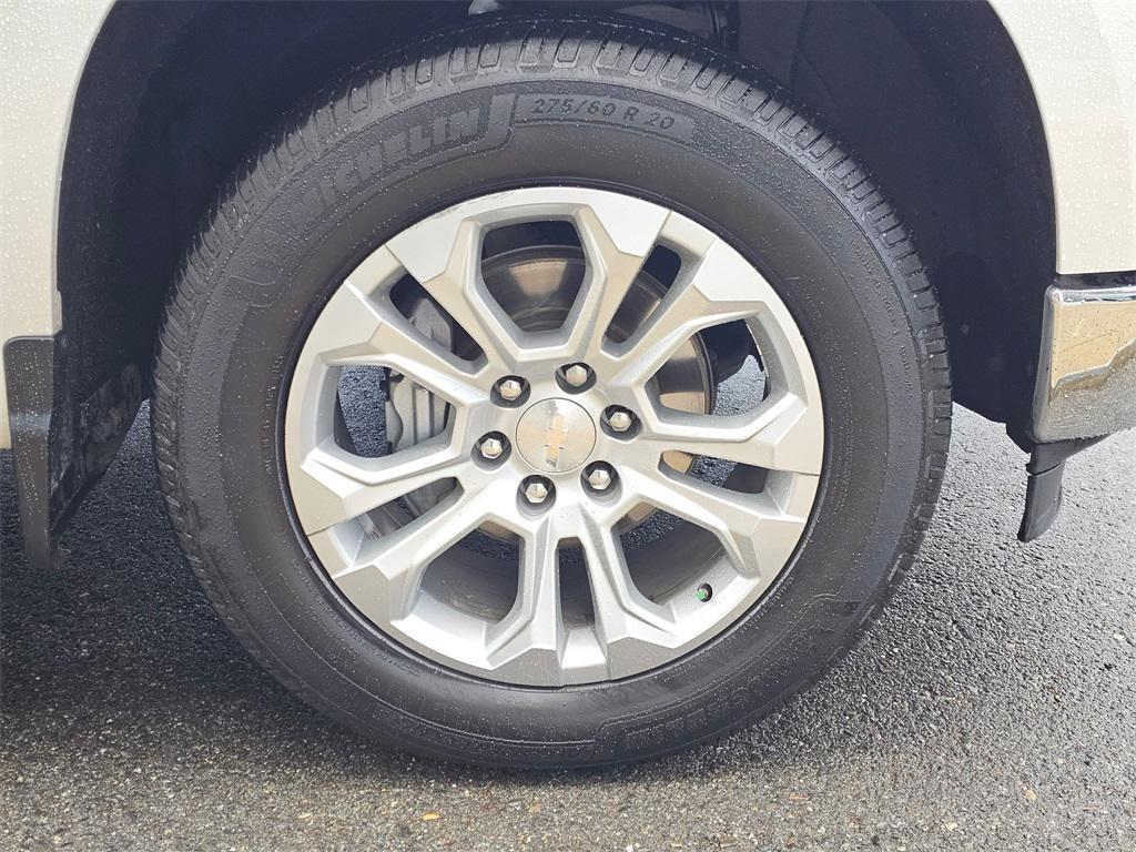 used 2022 Chevrolet Silverado 1500 car, priced at $38,995