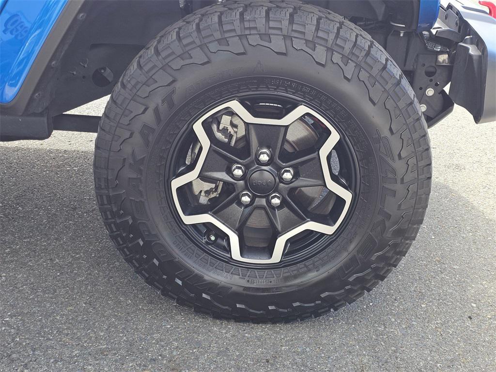 used 2021 Jeep Gladiator car, priced at $38,995