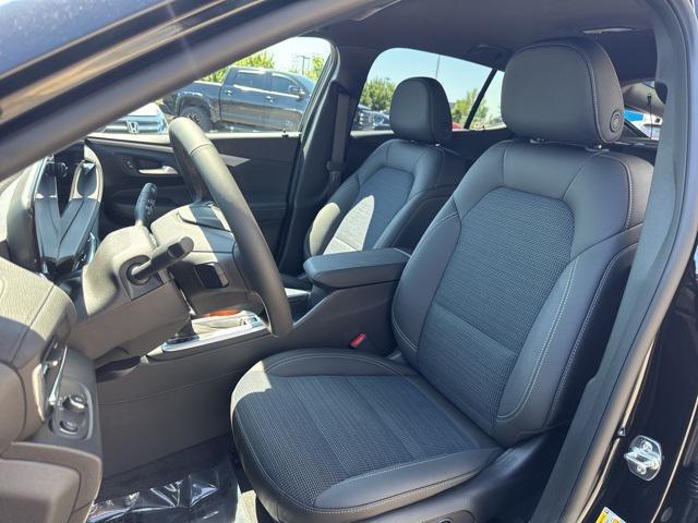 new 2025 Buick Envista car, priced at $26,530