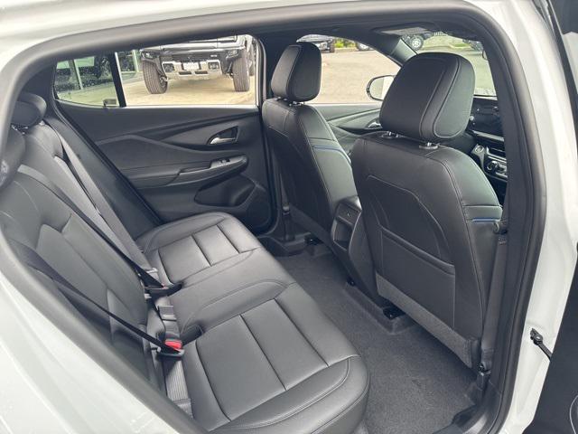 new 2025 Buick Envista car, priced at $27,235