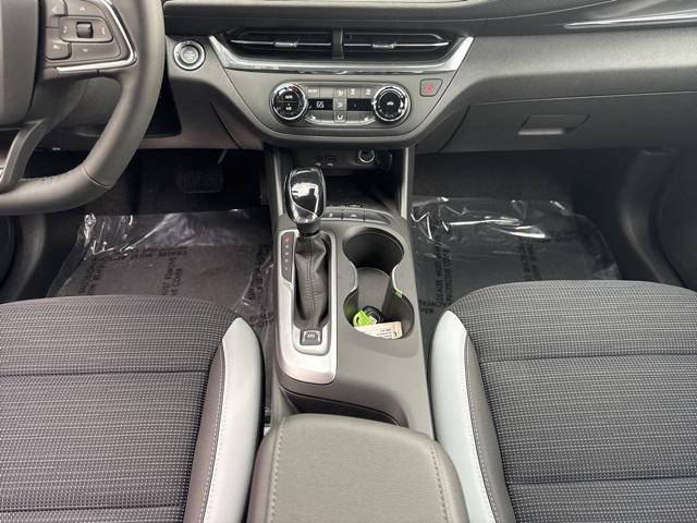 new 2025 Buick Envista car, priced at $27,380