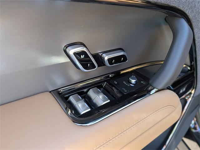 new 2025 Land Rover Range Rover Sport car, priced at $88,370