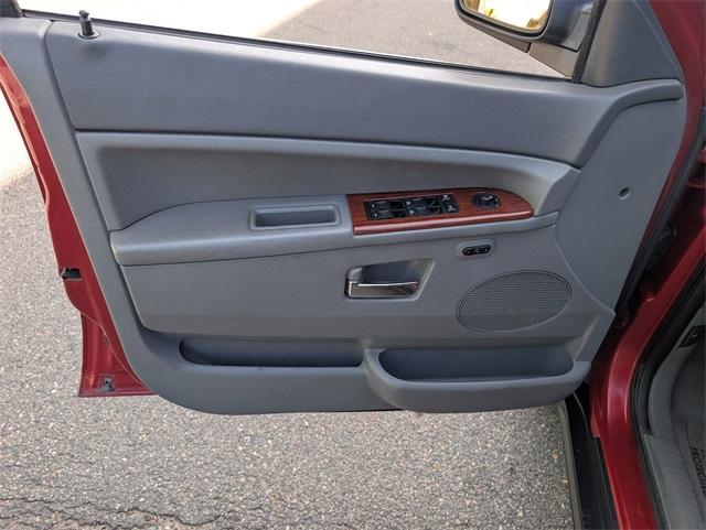 used 2006 Jeep Grand Cherokee car, priced at $5,490