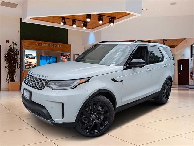 new 2025 Land Rover Discovery car, priced at $68,713