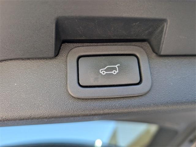 used 2020 Land Rover Discovery car, priced at $22,990