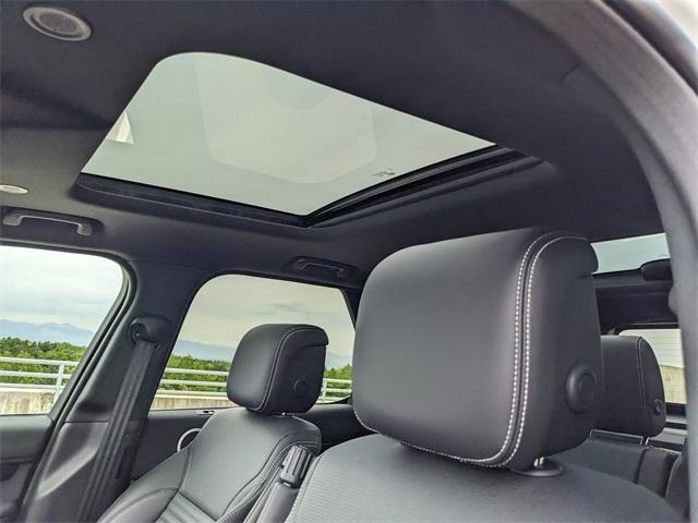 new 2025 Land Rover Discovery car, priced at $67,798