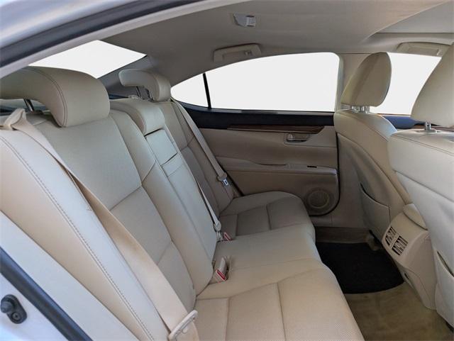 used 2014 Lexus ES 300h car, priced at $16,220